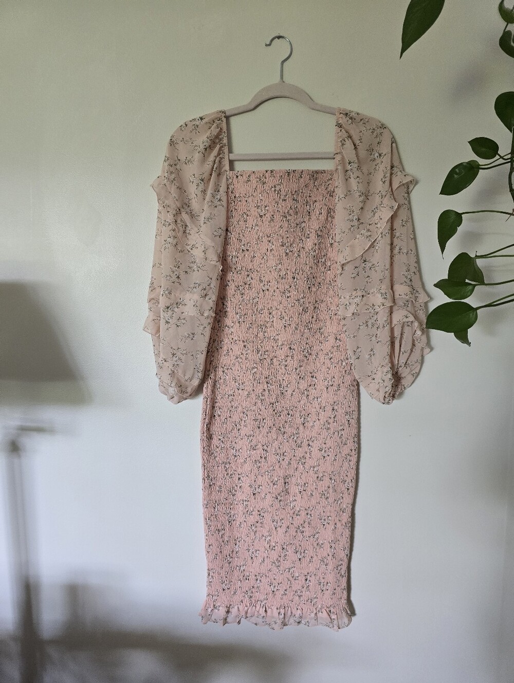 Oh Hello Clothing Dress Small Pink Peach Smocked Sheer Sleeves Floral Midi